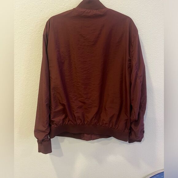 NWOT H&M Maroon Bomber XL - Picture 2 of 3